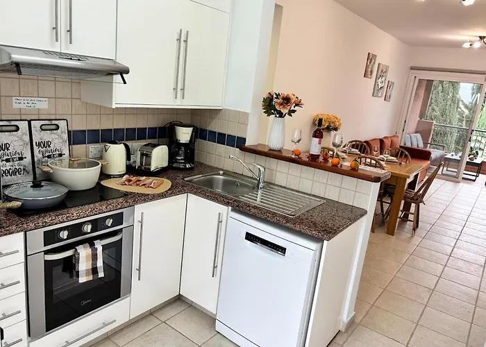 شقة Large In An Idyllic Complex, Ocean View