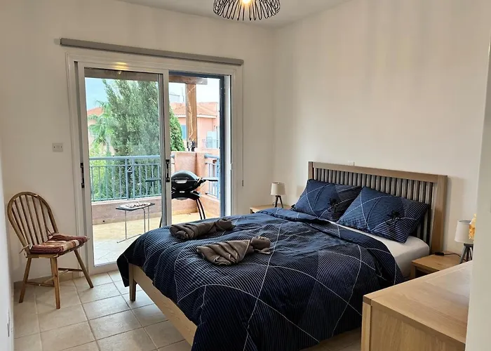 Large In An Idyllic Complex, Ocean View * ماندريا