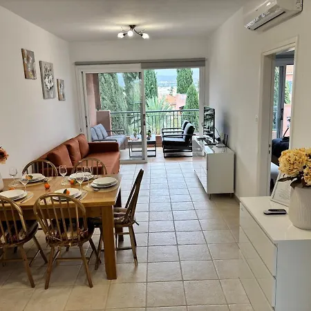 Large In An Idyllic Complex, Ocean View * Mandria (Paphos)