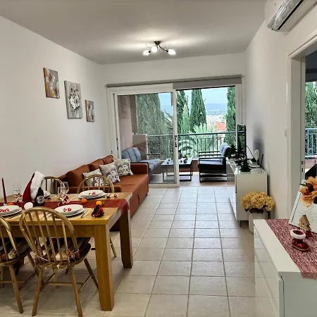 Large In An Idyllic Complex, Ocean View * Mandria (Paphos)