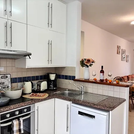 Large In An Idyllic Complex, Ocean View Apartment