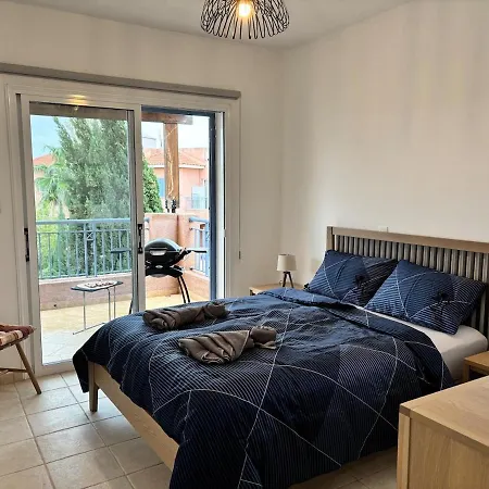 Large In An Idyllic Complex, Ocean View * Mandria (Paphos)