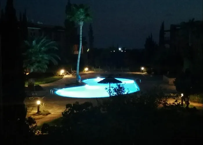 Large In An Idyllic Complex, Ocean View דירה