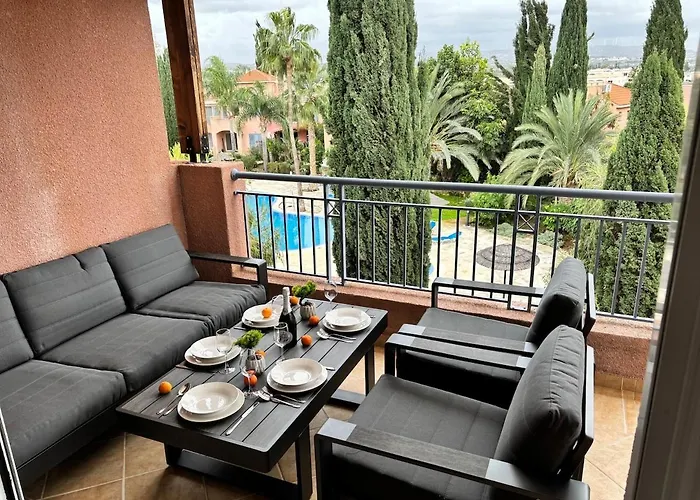 Large In An Idyllic Complex, Ocean View דירה *