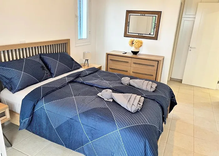 Large In An Idyllic Complex, Ocean View Διαμέρισμα Μανδριά